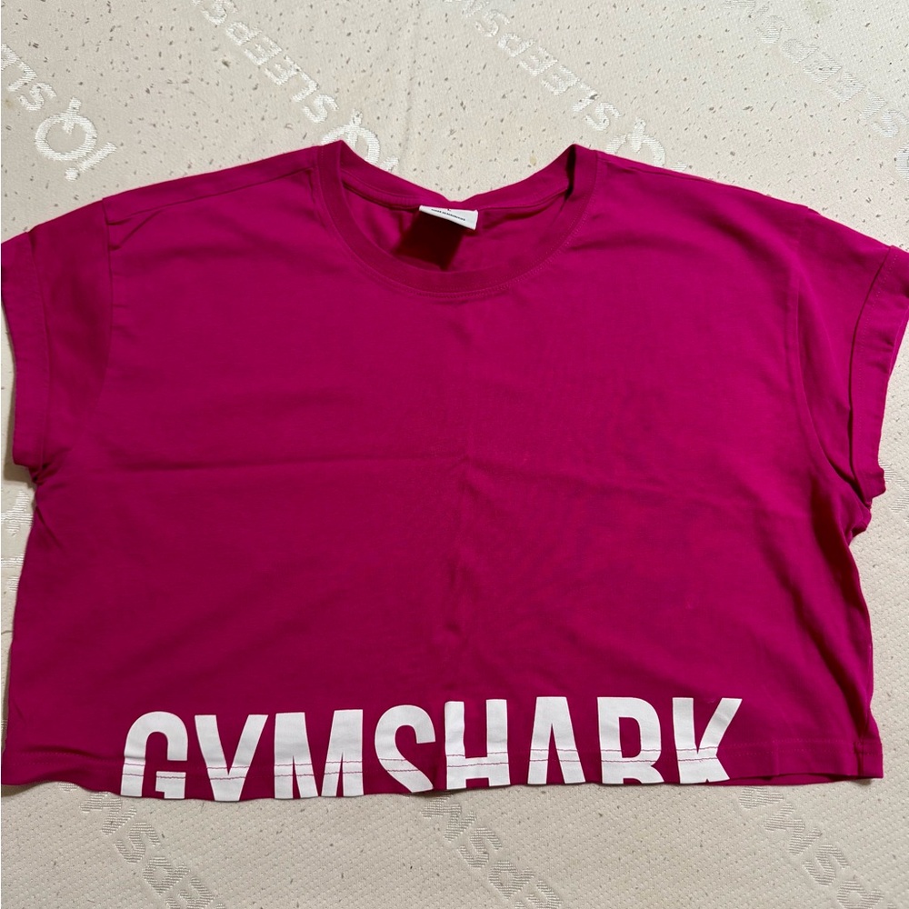 Gymshark Fuchsia Crop Top
